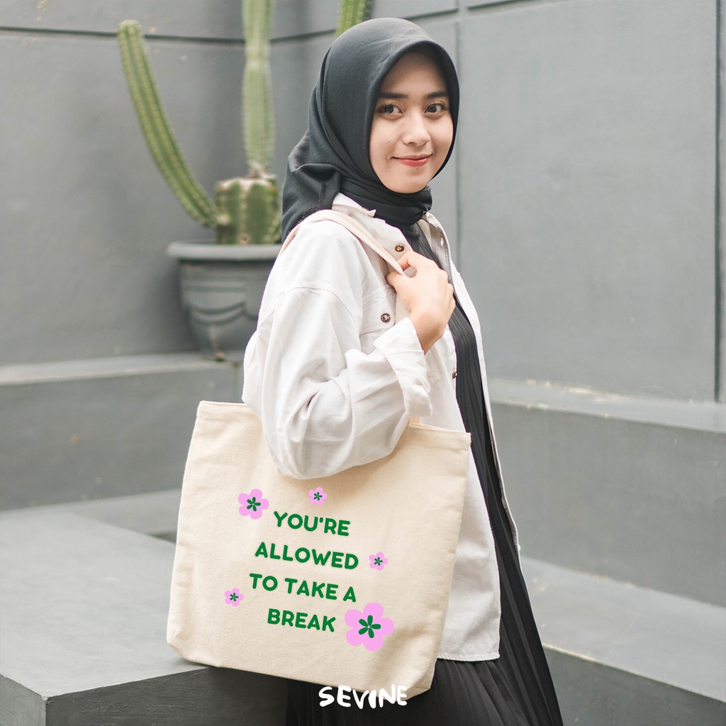 Sevine Tote Bag Kanvas Emily Resleting Kantong Tas Wanita Kuliah Sekolah Fashion Laptop Totebag Kerja Quotes Vintage Aesthetic - VB