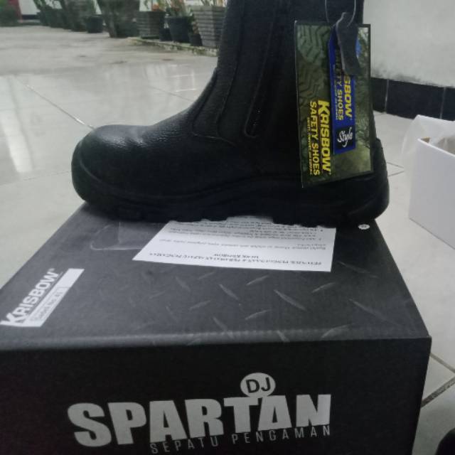 Sepatu Saefety Spartan