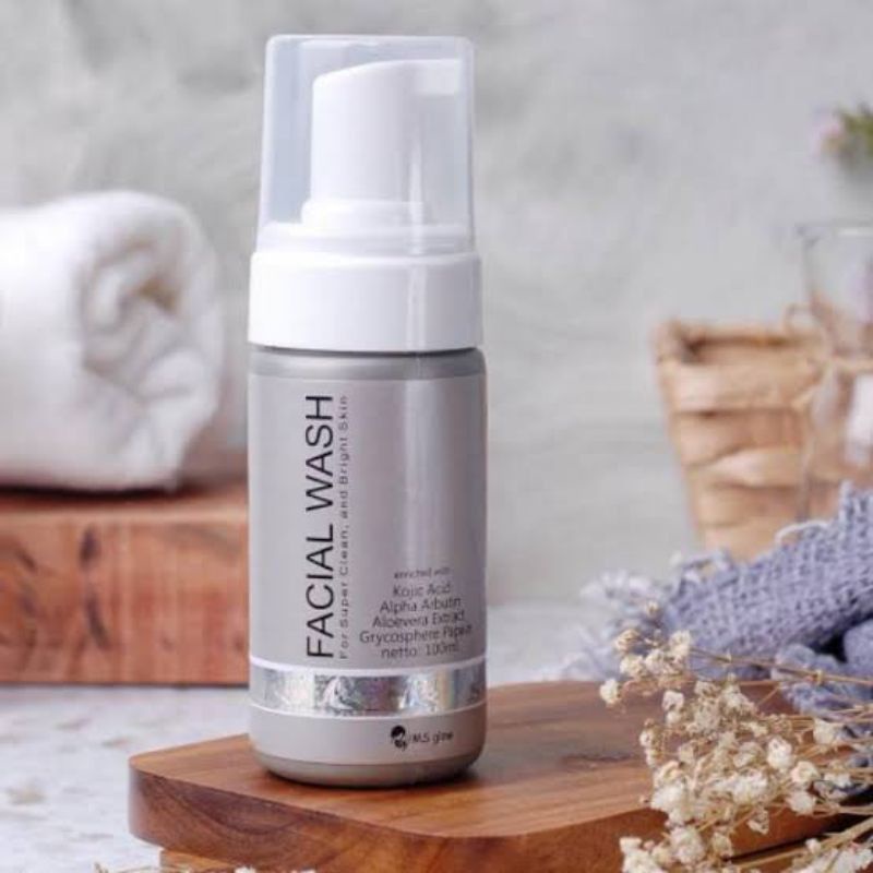 Ms Glow facial wash / facial wash golden glow