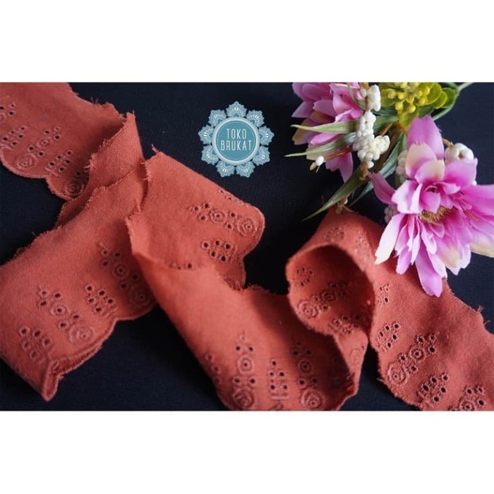 Kain Renda Bordir Katun - Bunga Kecil - 03190 (L:-/+ 5 cm)