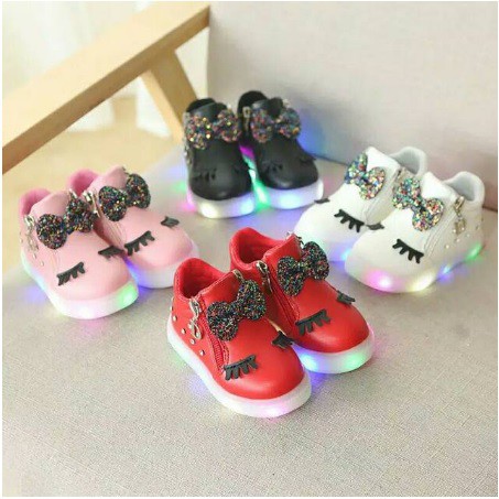 Sepatuanak perempuan LED /ready stok tangerang