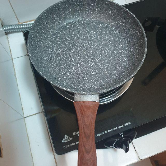 Fp0633 26cm Cypruz Fry Pan Kayu Marble Teflon Induksi