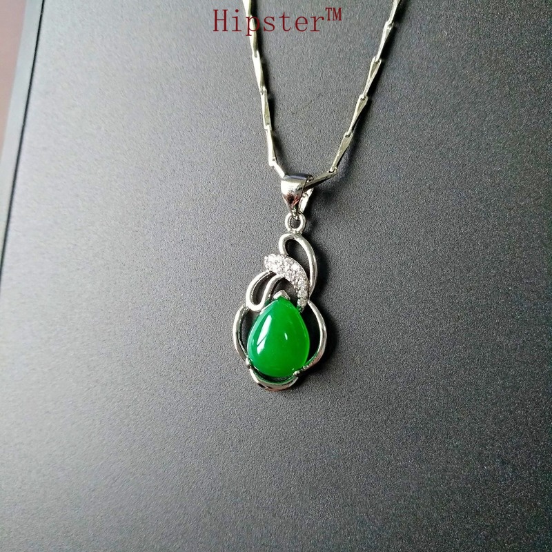 Retro Hot Fashion Colorful Gemstone Hollow Pendant Gold Necklace