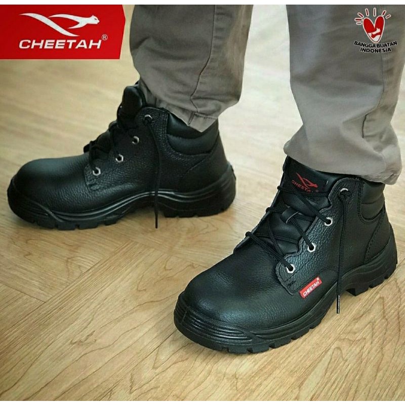 Sepatu Safety Cheetah 3180H FREE Semir Sepatu Kiwi Poles Warna Hitam