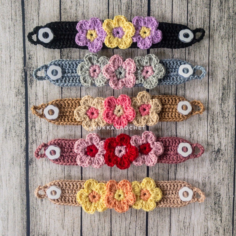 Konektor Masker Rajut Motif Bunga Little Daisy