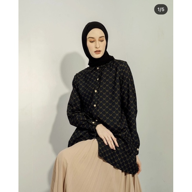 Vivi zubedi monogram shirt