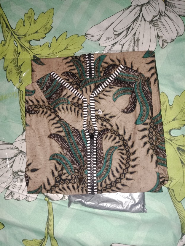 Tunik Batik Tradisional