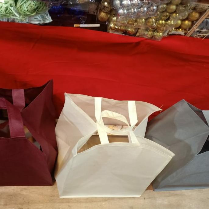 

Premium Product!!! Tas Kain Spunbond Buat Box 30 Isi 12Pcs Terlaris Dan Termurah - Paling Diminati