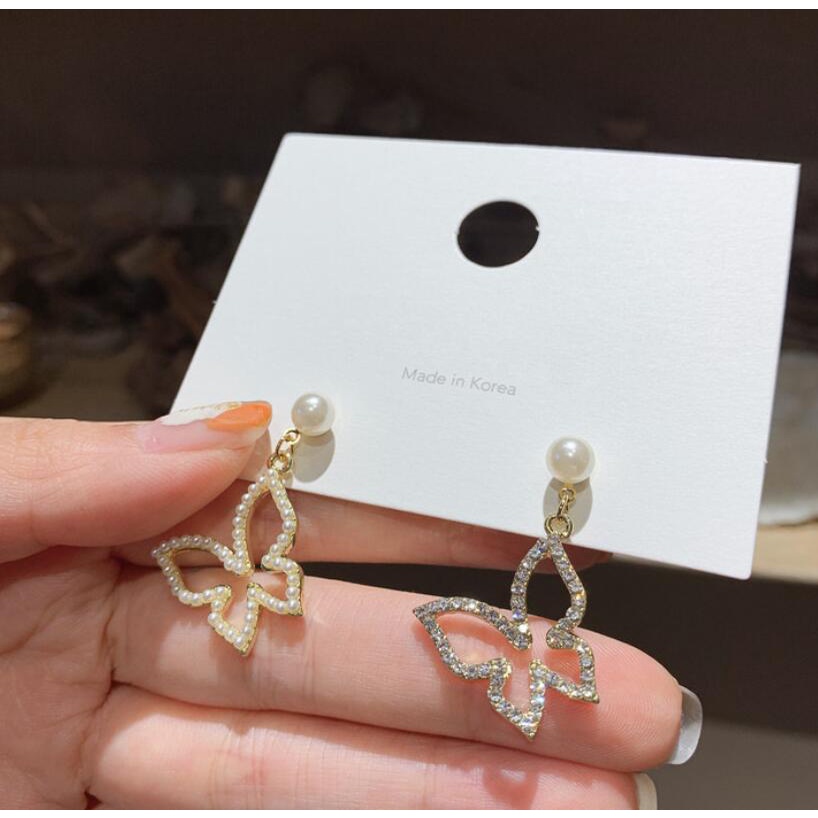 Sterling silver jarum elegan asimetri chic butterfly seperti Mutiara Berlian Imitasi anting-anting w