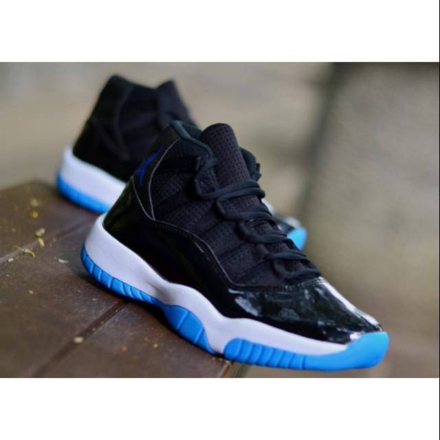 sepatu basket air jordan