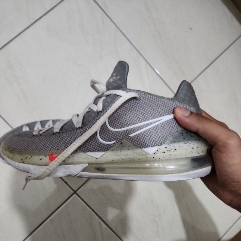 NIKE Lebron 17 grey size 44