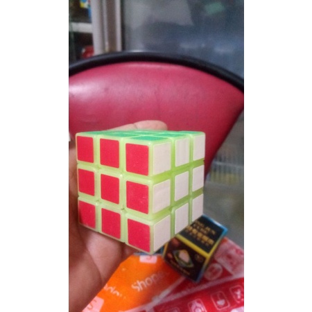 RUBIK 3X3 FROPESIONAL UNTUK MELATIH KECEPATAN