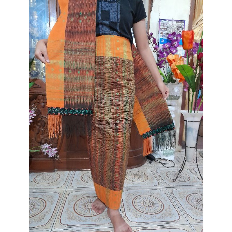 songket Tarutung Puca Bintik pakai hait Bintang Maratur