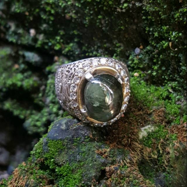 Green safir