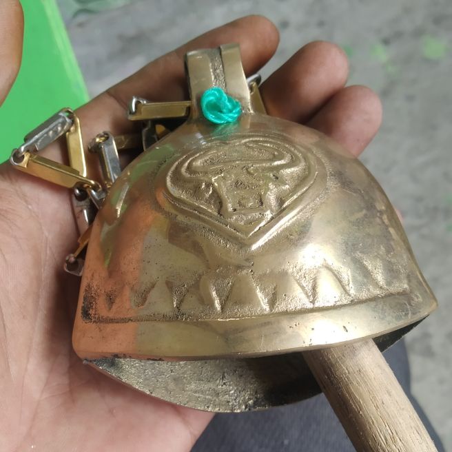 Kalung Liontin Kerincing Lonceng Sapi Terunik dan Antik Gaya Anak Retro