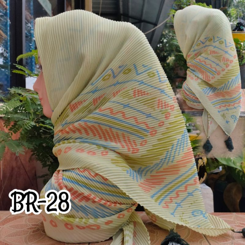 SEGIEMPAT PLISKET MOTIF JAMBUL BRANDED / JILBAB SEGIEMPAT PLISKET / SEGIEMPAT PLISKET / SEGIEMPAT VOAL / JILBAB JAMBUL-BR-28