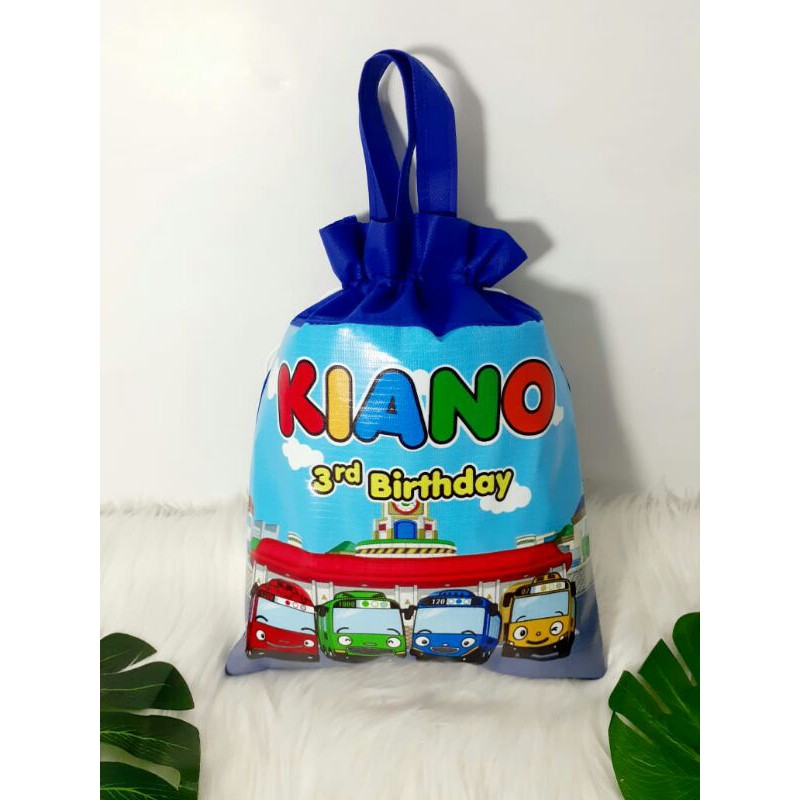 

Tas Ulang Tahun Serut Tenteng