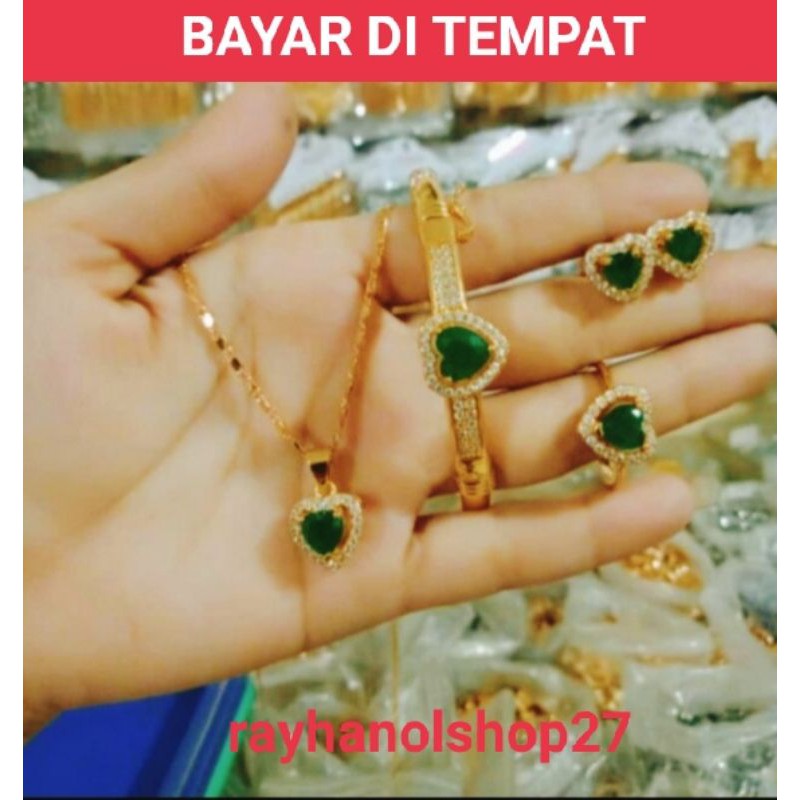 PERHIASAN WANITA TITANIUM MOTIF BATU PERMATA LENGKAP LAPIS EMAS