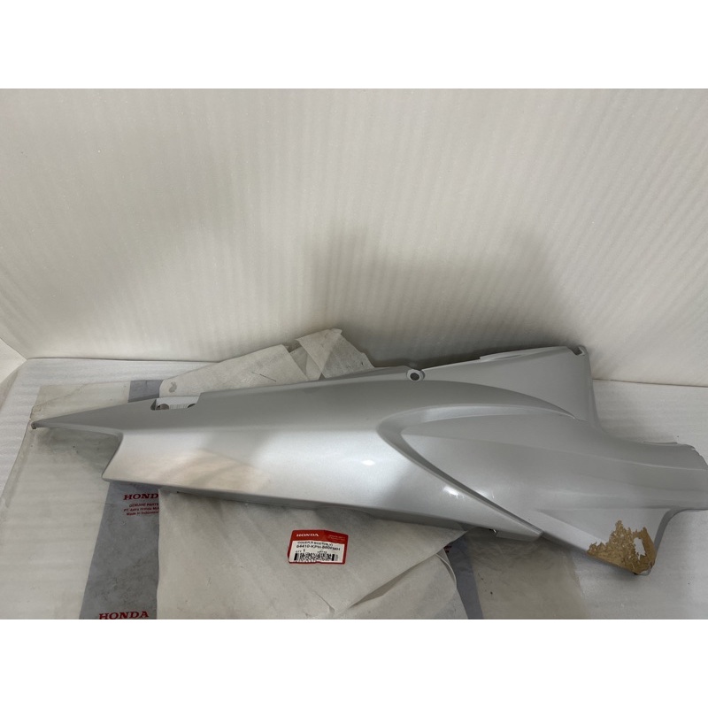 Cover Body Belakang Kanan HONDA Karisma Kharisma Silver ORIGINAL 64410-KPH-880FMH