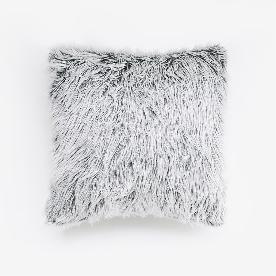 Husky Fur Cushion - Bantal Bulu - 40 x 40
