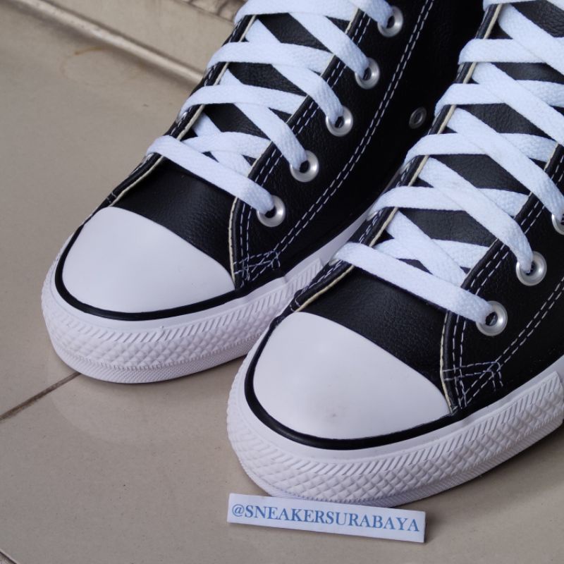 Converse Chuck Taylor Black White Leather Hi