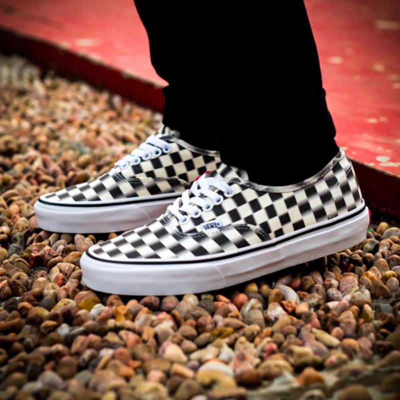 vans authentic checkerboard blur