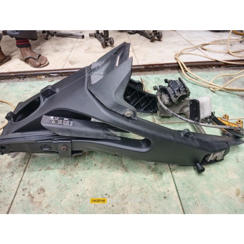 swing arm r15 v3 pnp vixion dan r15 v2 lama
