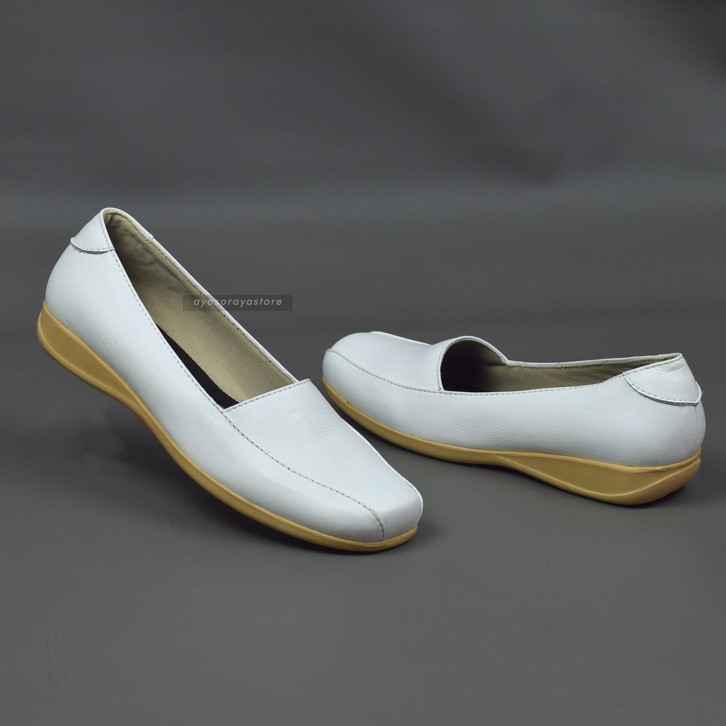 Sepatu Pantofel Wanita Putih Perawat Bidan Suster STIKES AKPER KULIT ASLI 3 CM Big size 36 - 41 42 43 44 - XIMA MARISSA