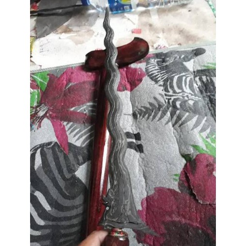 Keris Naga Berdiri