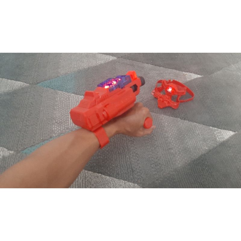 Mainan pistol infrared topeng bergetar saat kena tembakan superhero avengers mainan unik seru