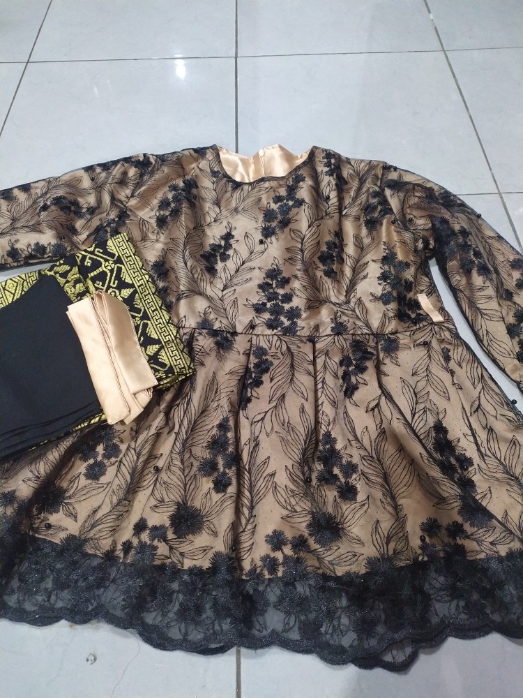 Maura Couple Melanis - Sania Ruffle Batik Couple Ori Ndoro Jowi Dnt Garansi Termurah - Wid Batik