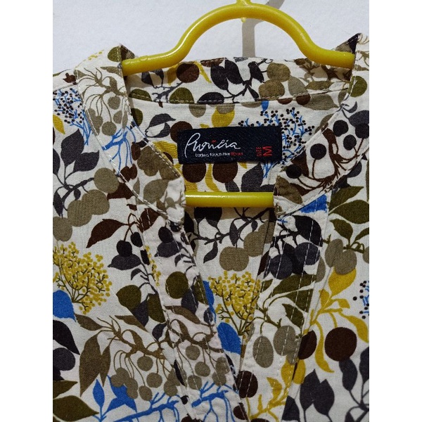 Preloved atasan wanita/nevada/exit/puricia