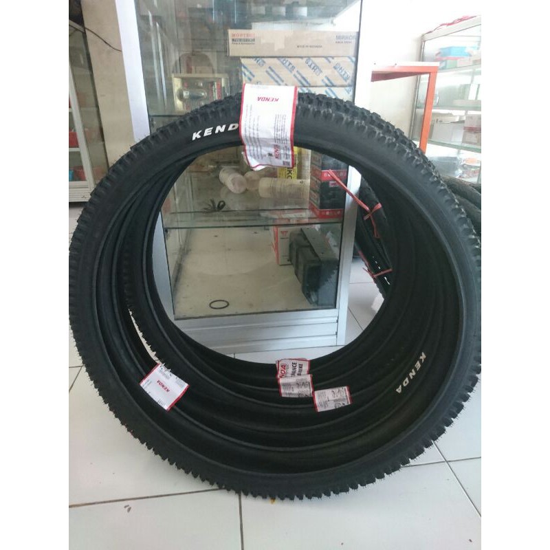 Ban luar 26x195 kenda 26 x 1.95