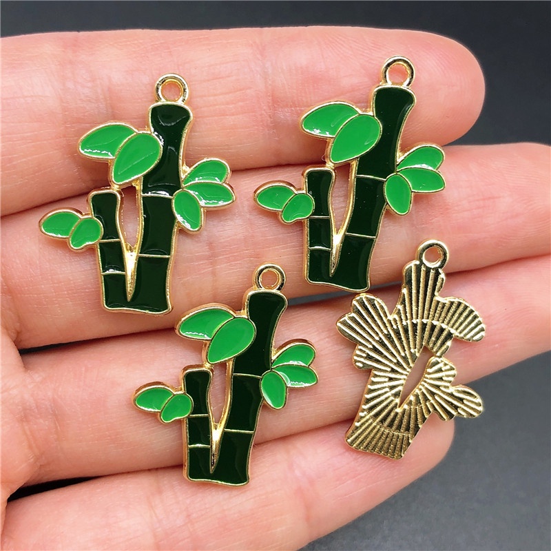 4pcs Liontin Bentuk Panda Bambu Warna Emas Bahan Alloy Untuk Membuat Perhiasan Anting