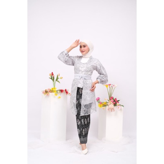 NURHALIZA dan NURBAYA TUNIK SILVER