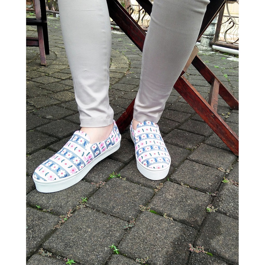 Slip On Casual Flower Parallelo