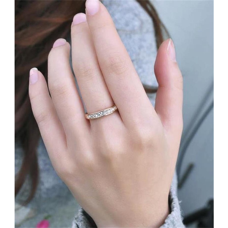 Cincin Berlian Bahan 925 Silver Untuk Wanita