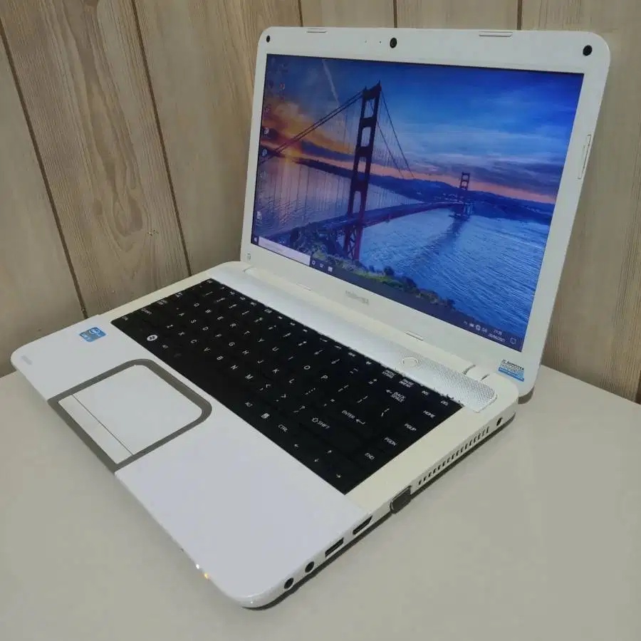 Laptop Toshiba core i5 Ram 4GB 500GB HDD Bekas Second