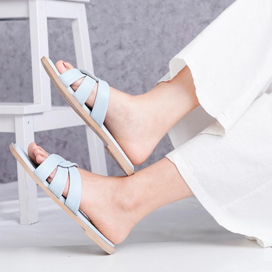 LANGSUNG ATC.. Isabel Adelia Sendal Wanita Kekinian VIRNIKA Slip Sandal