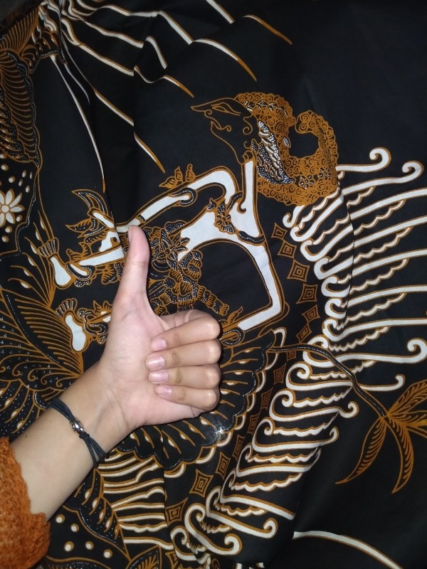 (best Seller) Kain Batik Solo Motif Wayang Warna Dasar Hitam
