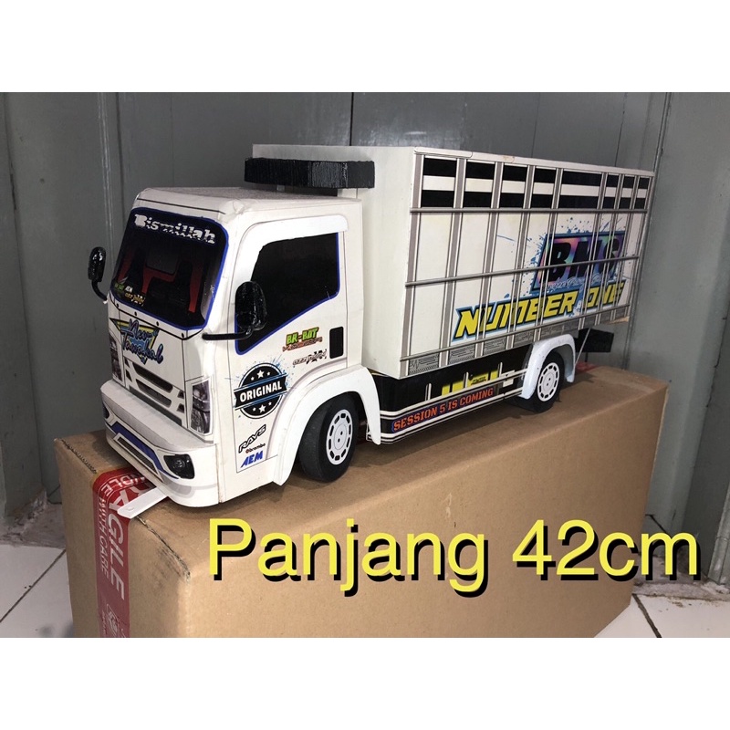 Miniatur Truk Besar New Tawakal