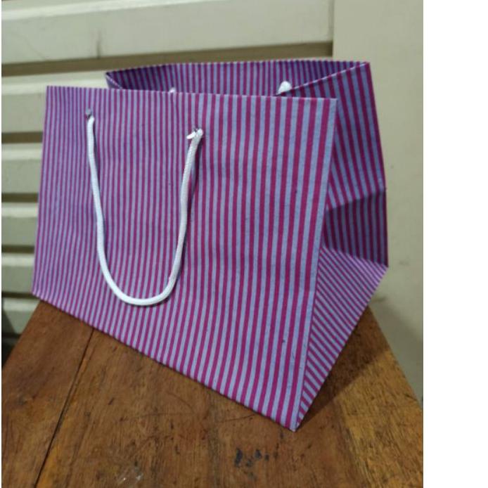 

Trend - paper bag bento garis terlaris dan terisi 12 pcs