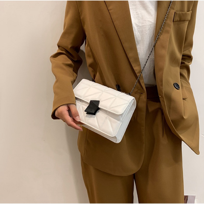 121947 Tas Selempang Wanita Import Premium Impor Slingbag Wanita  (1 KG MUAT 3) GT1947