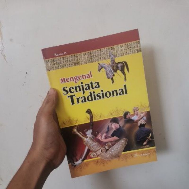 

Buku Mengenal Senjata tradisional