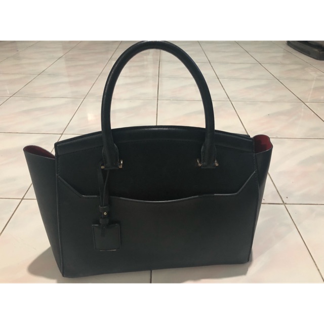 Tas hitam ori Charles n Keith preloved