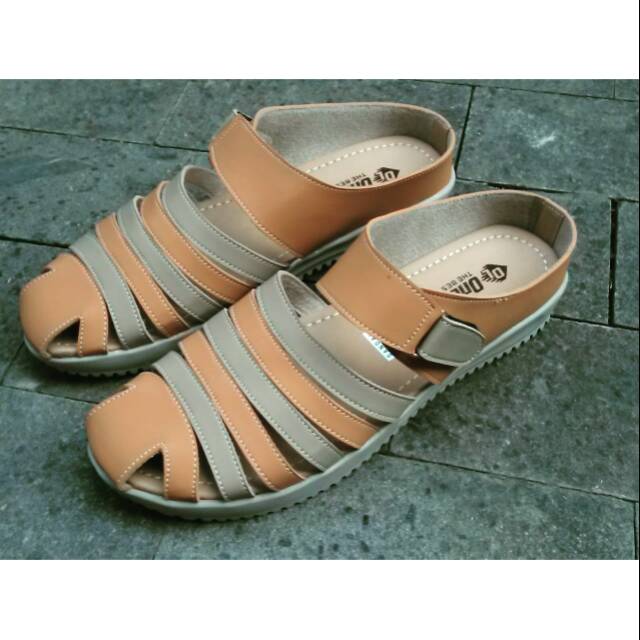 Sepatu sandal One Love