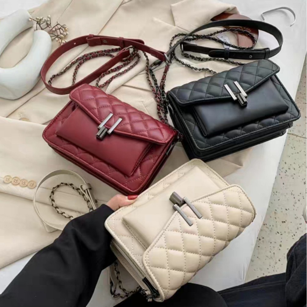 Tas Selempang Stylish Tali Rantai Kombinasi Kulit Wanita Import  CR7370