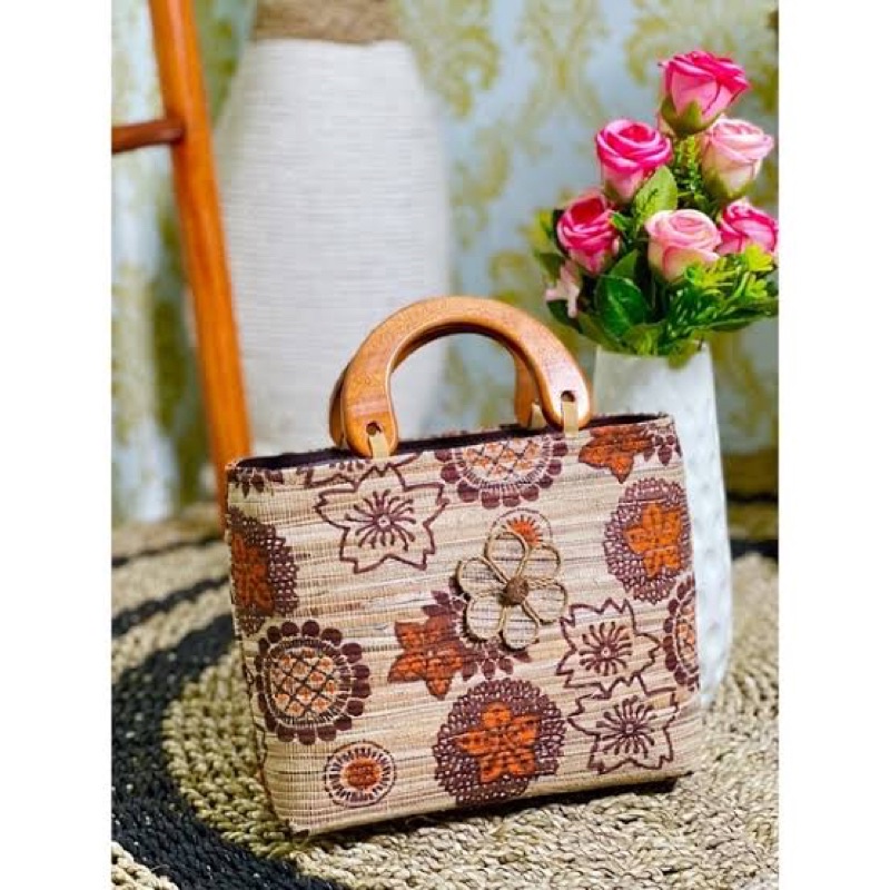 tas enceng handel kayu motif bunga cantik