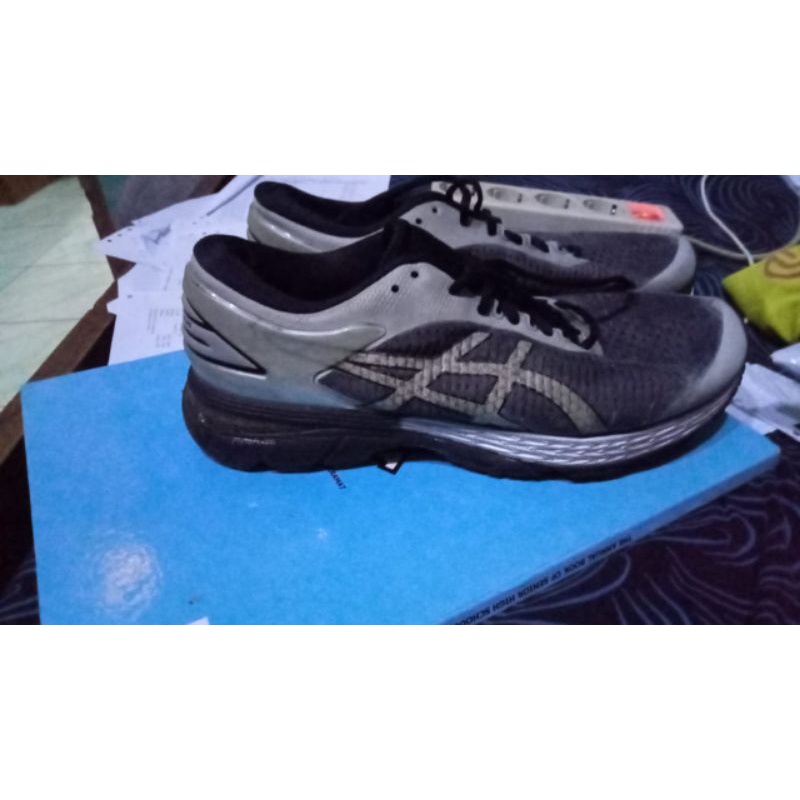 sepatu volly asics gel kayano 25 second ori