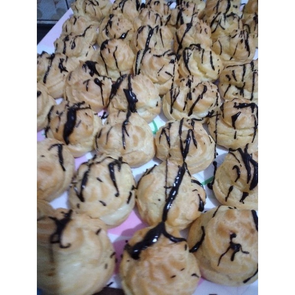 

soes fla vanilla toping coklat